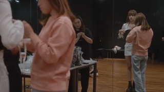 مستند بلک پینک آسمان را روشن کنید با زیر نویس فارسی