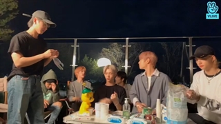 پارت اول ویلایو استری کیدز(Rooftop Talk) با زیرنویس آنلاین فارسی