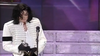 مایکل جکسون و خواهرش در مراسم موسیقی گرمی 1993