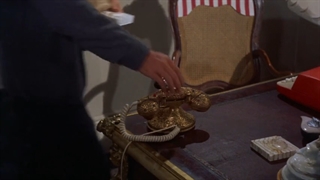 فیلم عاشقانه و درام((صبحانه در تیفانی – Breakfast at Tiffany’s))دوبله فارسی.1961.(برنده ۱۱ جایزه و نامزد دریافت ۱۳ جایزه دیگر)