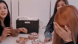 ♡لیسا توی روز تولدش چیکار کرده؟؟♡