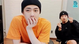 وی لایو Everyone Come In با سهون و چانیول همراه با زیرنویس فارسی چسبیده