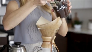 HOW TO BREW CHEMEX COFFEE | a simple chemex brewing guide