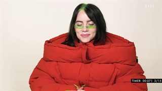 • ~بیـلی ایـلیش بـازی خواننده های مخـتلف رو میـکنه