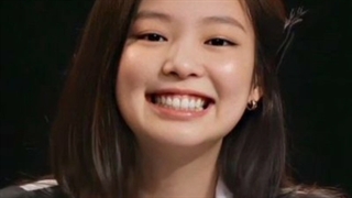 کیم جنی اونطوری نخنددد