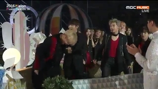 بی تی اس برنده بهترین البوم سال+گریه اعضا (ملون موزیک اواردز) BTS WINS THE BEST ALBUM OF THE YEAR 2016