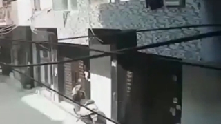 کلیپ خنده دار نحوه آشغال انداختن