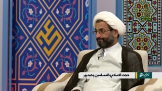 آیا قرآن خواندن در حالت دراز کشیده اشکال دارد؟ (ذکر گفتن در حالت خوابیده)