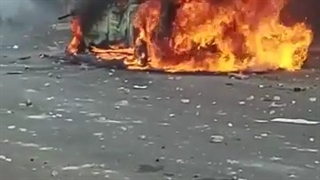 به آتش کشیدن خودرو نظامیان صهیونیست