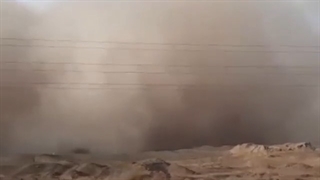 طوفان گرد و غبار؛ ورودی عوارضی قم - کاشان