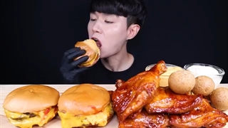 اسمرفود/خوردن مرغ/همبرگر