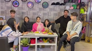 پست‌یوتیوب‌ژاتیس (آتوسا) .. میوه استوایی میخورن (پارت چهار،آخر) .. وااایییییی جررررررر خیلی خوبه تههه خندس ببینید حتما