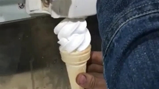 دستگاه بستنی قیفی