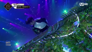 اجرای آهنگ "WOLFGANG" توسط گروه Stray Kids در قسمت آخر (دهم) برنامه ی کینگدام