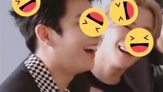 وقتی ام جی حواسش نیست دارن فیلم برداری میکنن و فوش میده...بیچاره حواسش نبود خو...'_'