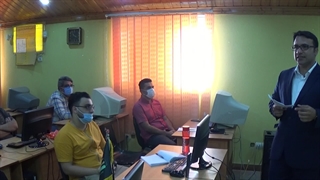 وکیل دندان مصنوعی