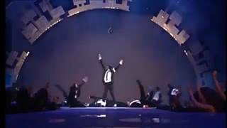 اجرای Dengerous مایکل جکسون در مراسم موسیقی MTV سال 1995