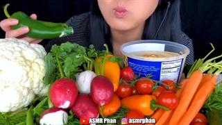 ASMR EATING SOUNDS!!