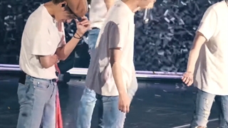 وای تهیونگ گریش گرفت ⁦⁦ಥ_ಥ⁩