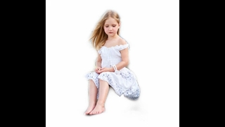 دخترک موطلا