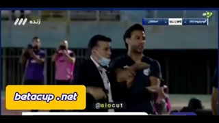 فیلم گرفتن گوشی فرهاد مجیدی توسط داود رفعتی در بازی استقلال و آلومینیوم