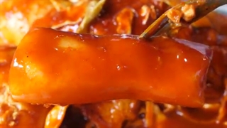 درست کردن دوکبوکی_غذاهای خیابانی کره_میان وعده محبوب کره ای_tteokbokki_korean street food