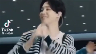 این ویدیو توسط یه خارجی ادیت شده که چند روزه تو تیکتاک باب شده که با اهنگ ایرانی ادیت زده