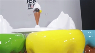 میز و صندلی طرح بستنی