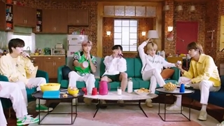 اجرای اهنگ دینامیت در SiriusXM