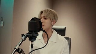 کاور Let Me از تهیون TXT