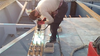 اجرای سقف عرشه فولادی سیرجان 09121505650