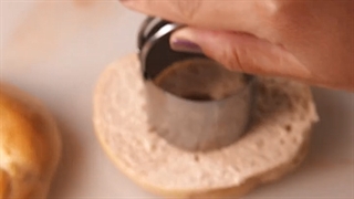 با این ویدیو یاد میگیری خیلی سریع و اسون یه ناهار خوشمزه و جدید با سوسیس درست کنی