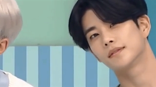 ام جی همیشه دوست داره تو کادر باشه...از سری کرم ریزی های هیونگ گروه