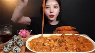 اسمرفود_خوردن میگو سوخاری-144p