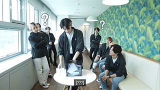 قسمت دوم پشت صحنه‌ی اپلیکیشنِ UNIVERSE با ایتیز/ زیرنویس فارسی چسبیده