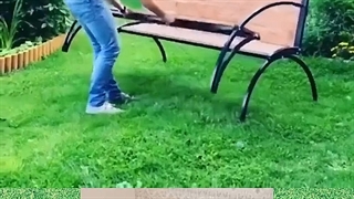 چه جالب ، هم میزه هم نیمکت