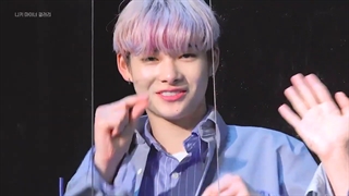 جوری که وسط فن ساین به یه انجین نگاه میکنه ( سعی کن حسودی نکنی )