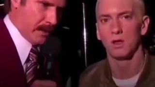 ازش میپرسه افروجک(یه خواننده) پشت سرت حرف زده ، نمیخوای چیزی بهش بگی؟ ببینین واکنشش چیه!:)