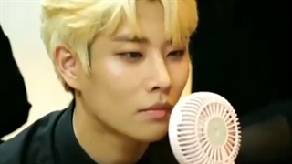 یه کم اون طرف قضیه رو هم ببینیم:)..چون زیاد میخنده دلیل بر این نیس که خسته نشه:)))..بیاین آیدلامونو بیشتر درک کنیم❤❤