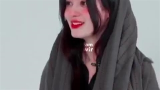 واکنش کره ایا به چهره ما ایرانیا(: به نظرتون اون که گفت اجزای ایرانیا درشته تعریف کرد یا تخریب؟ اصلا منظورش صورت بود؟!! یا ...