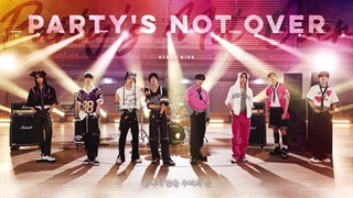 آهنگ Party's Not Over از Stray Kids اسکیز رکورد (SKZ_Record)