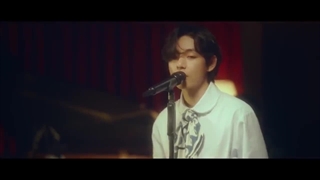 اجرای لایو تهیونگ بی تی اس le jazz de v