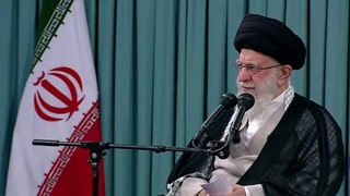 رهبر معظم انقلاب: ما دیدیم شهدا چطور توانستند گره‌های بزرگ را باز کنند ۱۴۰۲
