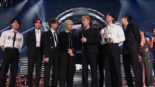 کات کامل دریافت جایزه Best_Kpop در VMA توسط STRAY KIDS♡♡