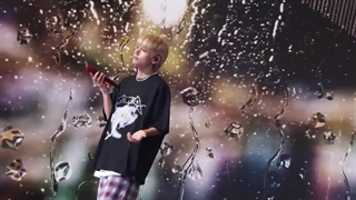 اجرای زیبای آهنگ rainy days توسط تهیونگ در sbs inkigayo