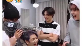 صحنه ی غم انگیز برای ما آروها:*) :((