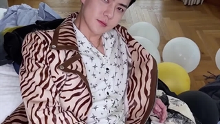 چالش سهون با اهنگ cream soda