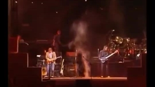 Roger Waters - Another Brick In The Wall Feat  Cyndi Lauper -  The Wall Live In Berlin 1990