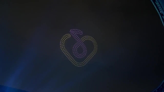 نمایش پهپاد ها در کنسرت golden hour