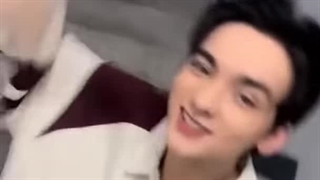 چالش آهنگ APT با بازیگران سریال جواهر بخش ای Ang Mutya ng Section E